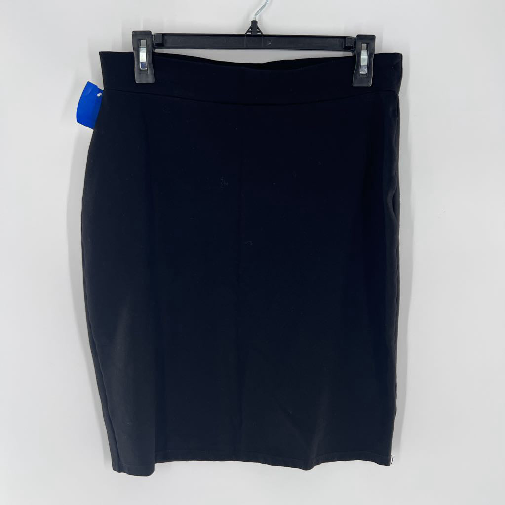 L pull-on knit skirt