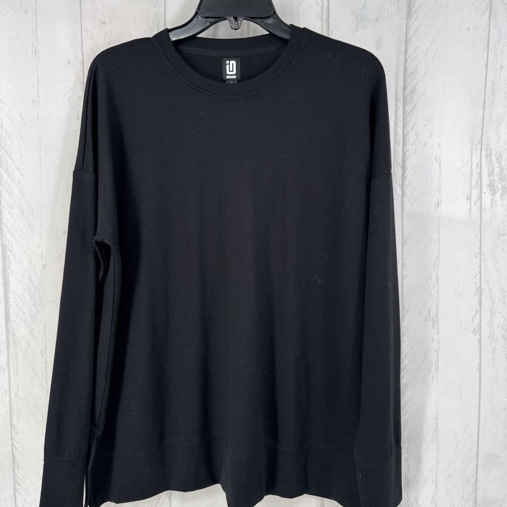 M crewneck l/s top