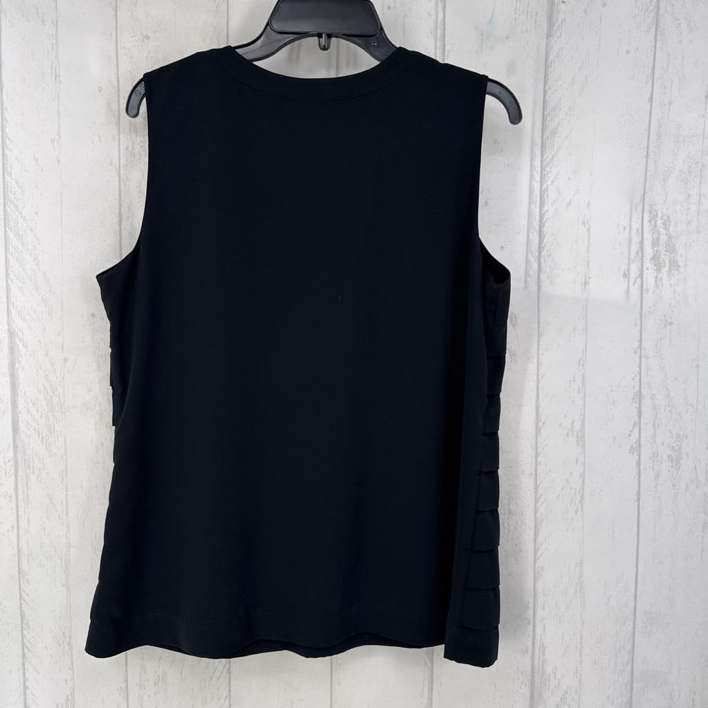 L ruffled front slvls top