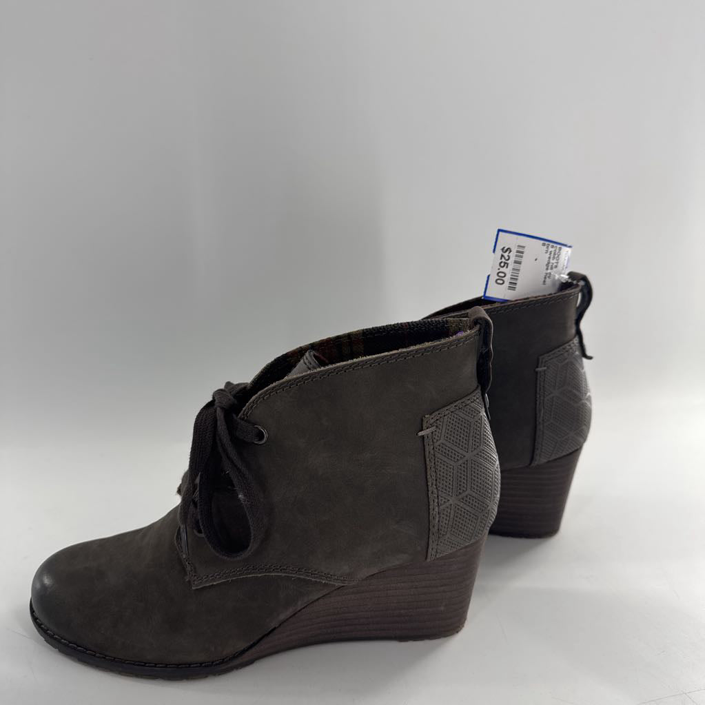 8 wedge heel bootie