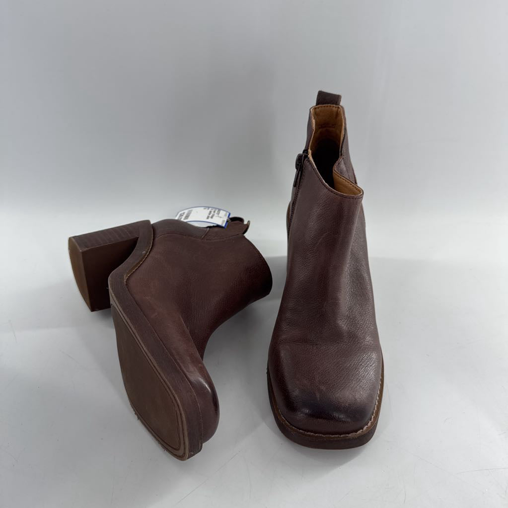 7.5 leather ankle boot