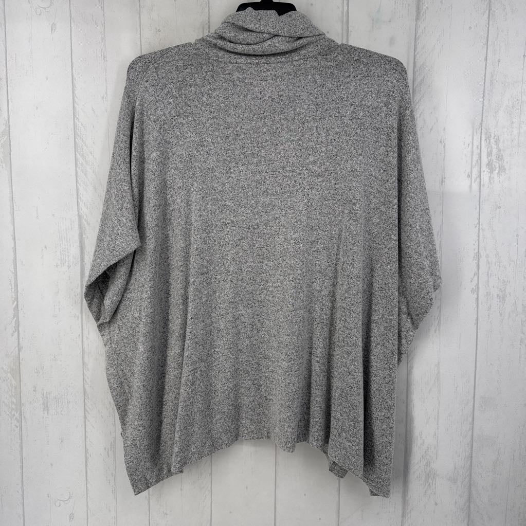 XS/S s/s cowl neck ponch style sweater