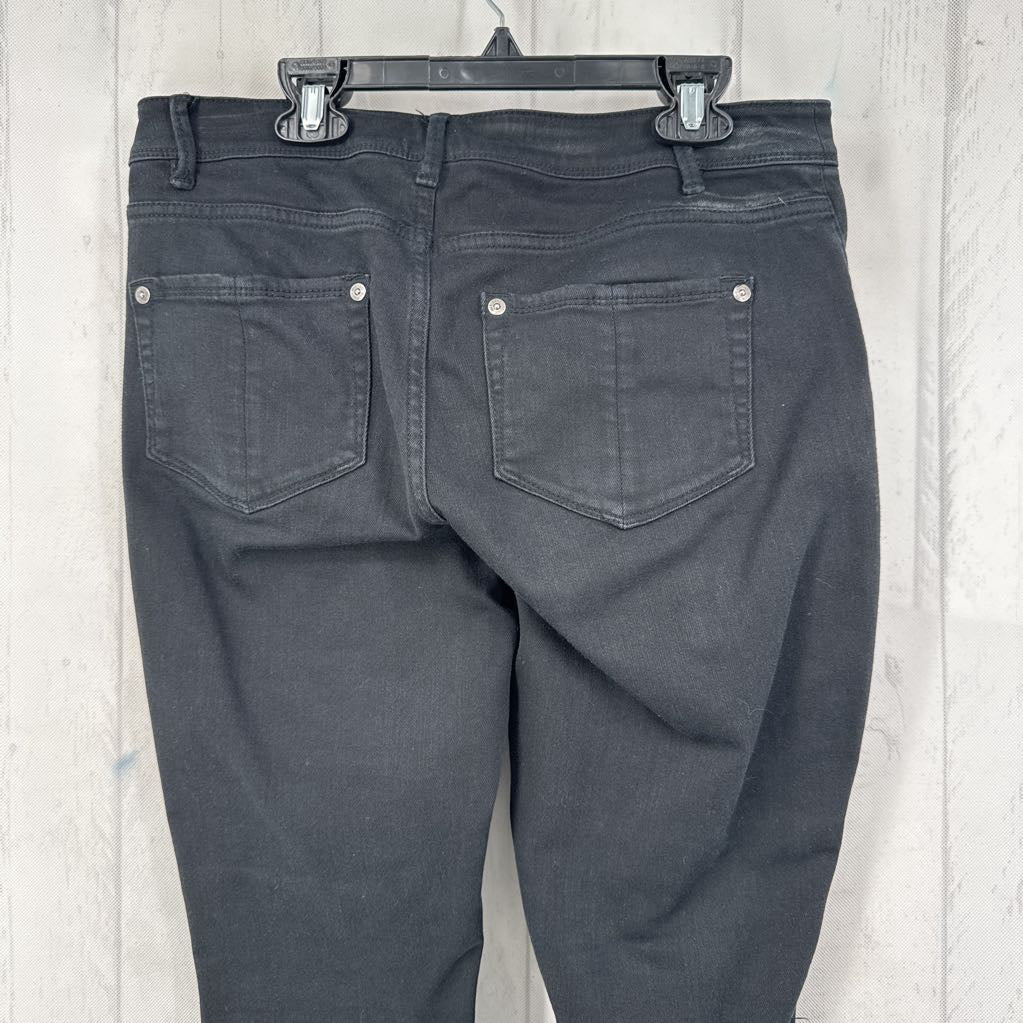 8P kick-flare jean