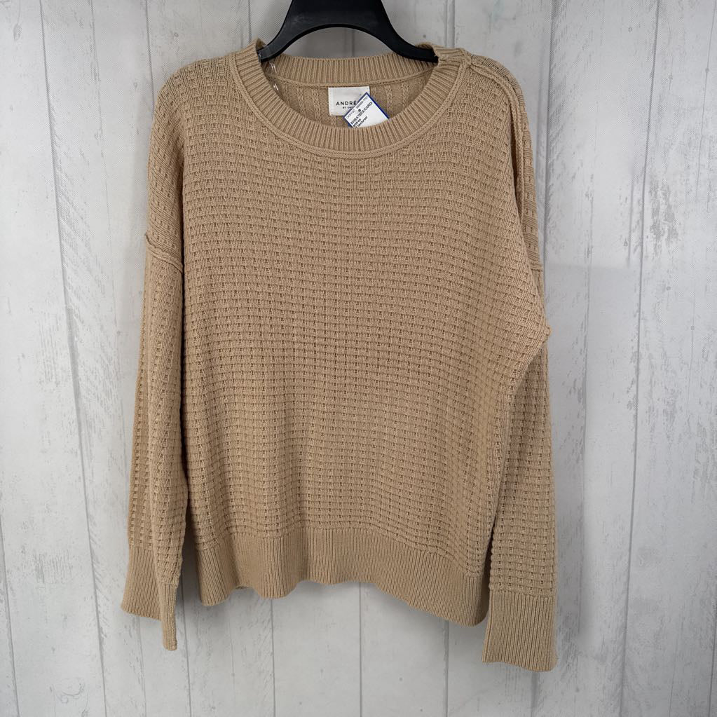 M textured crewneck sweater