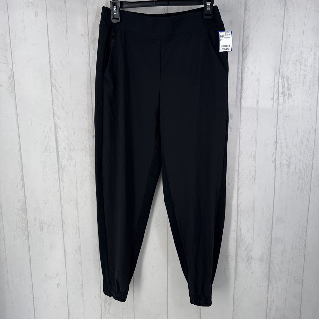 8 pull-on joggers