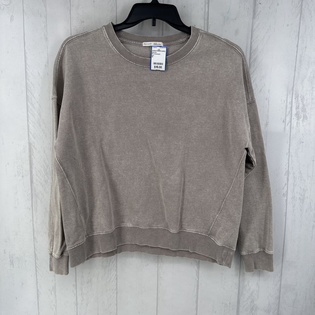 M crewneck sweatshirt