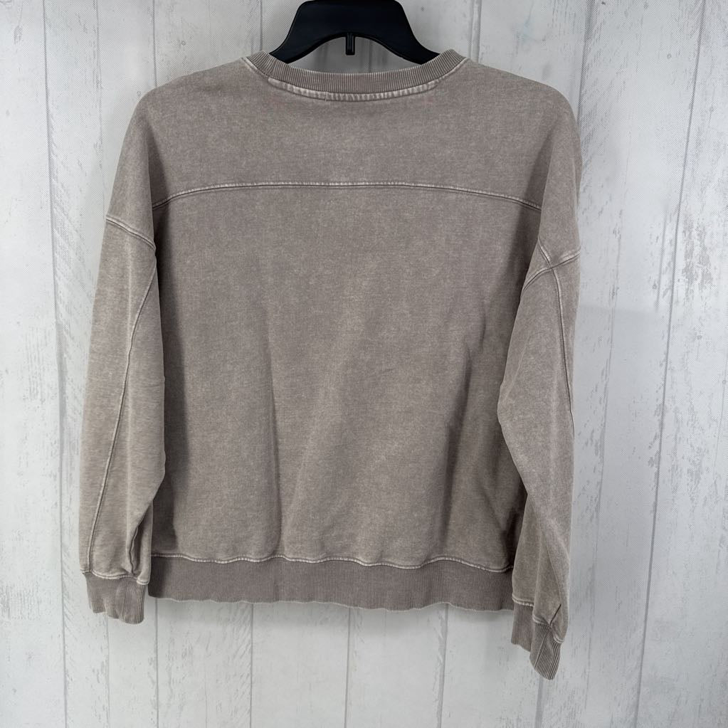 M crewneck sweatshirt