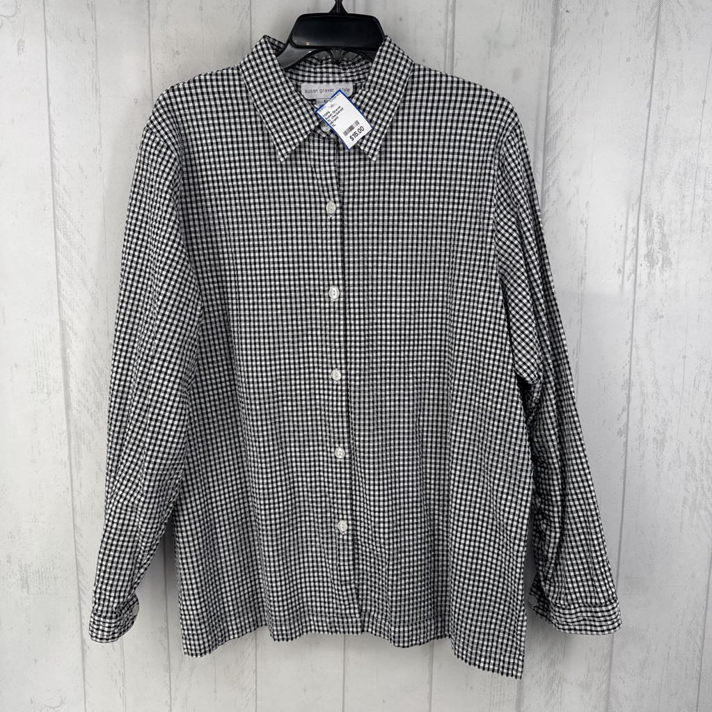 XL checkered button down l/s top