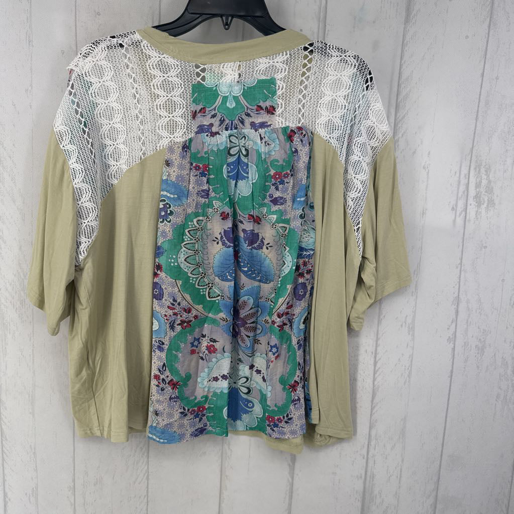 L s/s floral back v-neck top