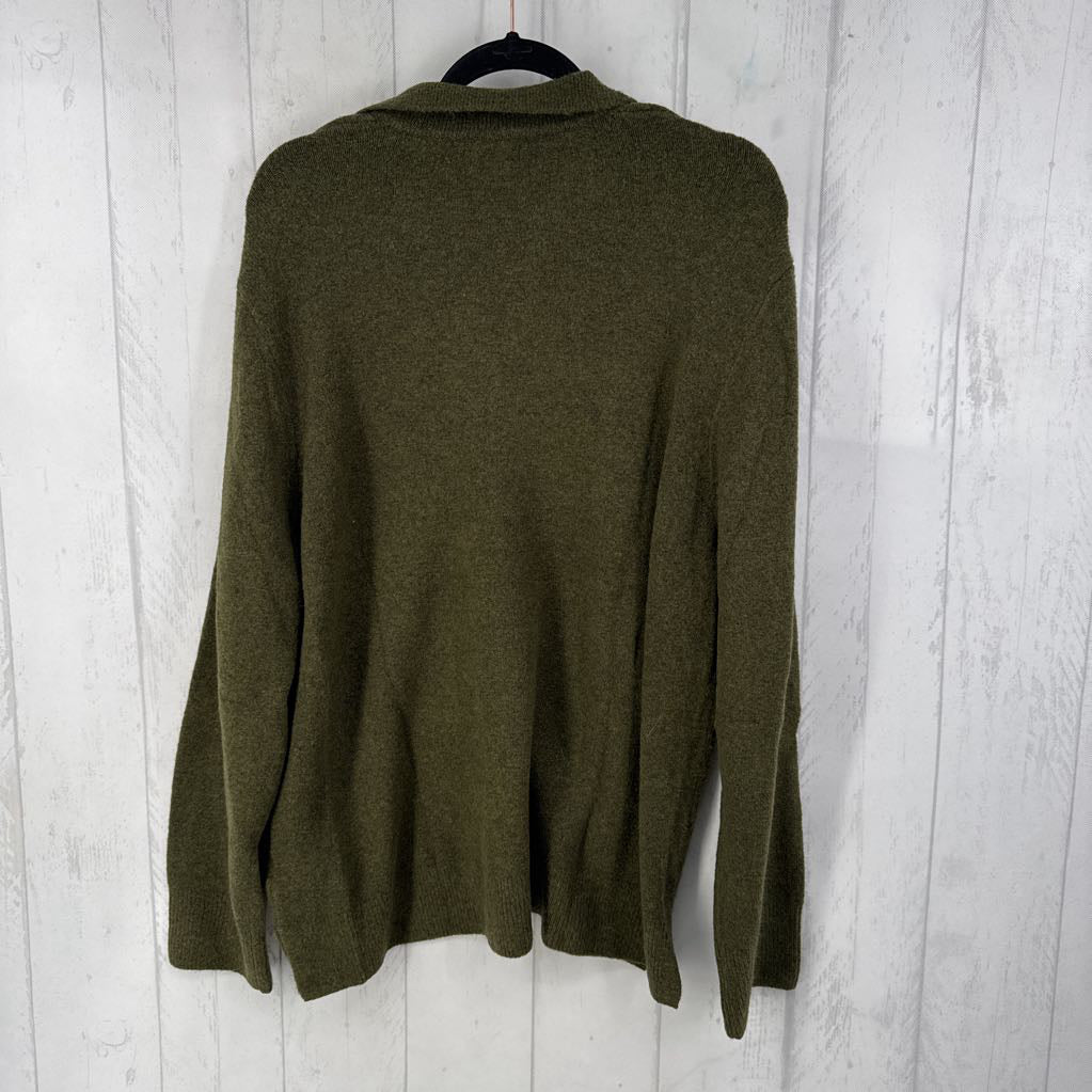 R98 XXL v-neck w/collar sweater