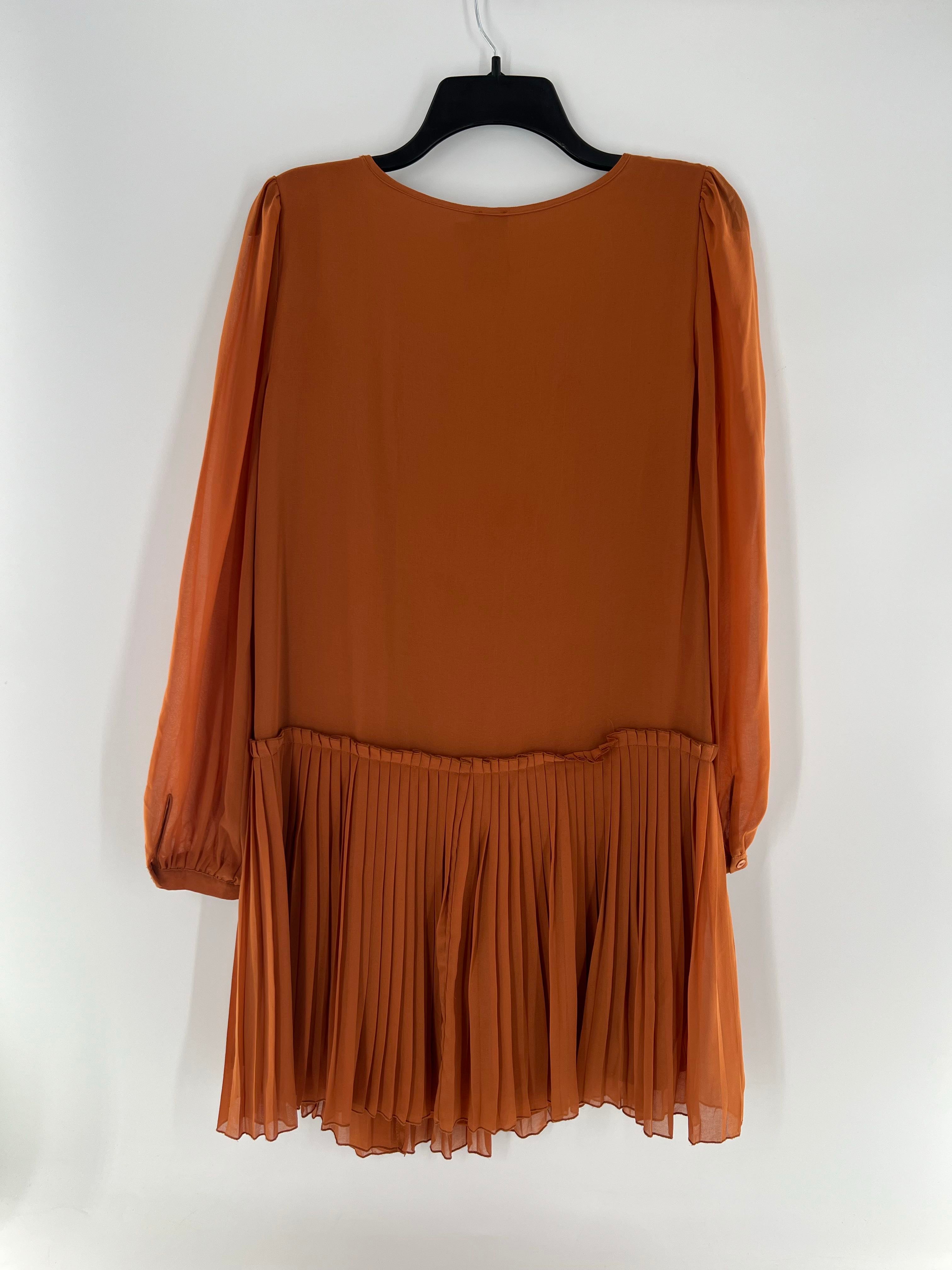 6 pleated scoop neck l/s dress