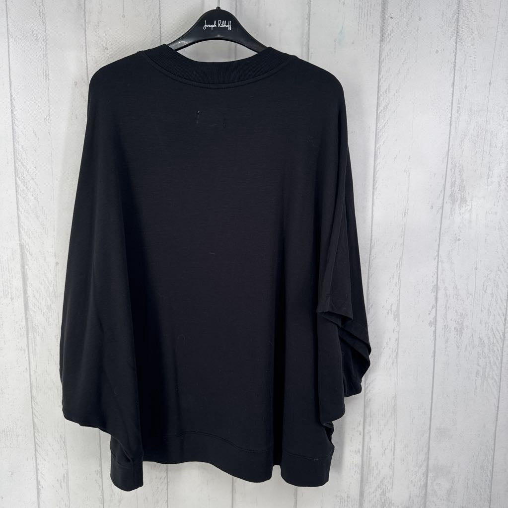 XL v- neck batwing top