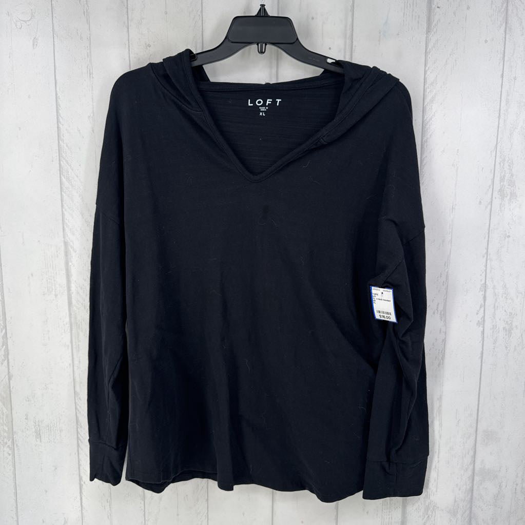 XL v-neck hooded l/s top