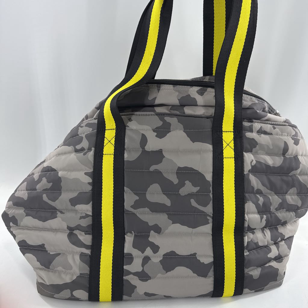 quilted camo stripe lg tote