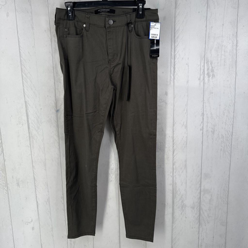 R89 10 skinny leg twill pant