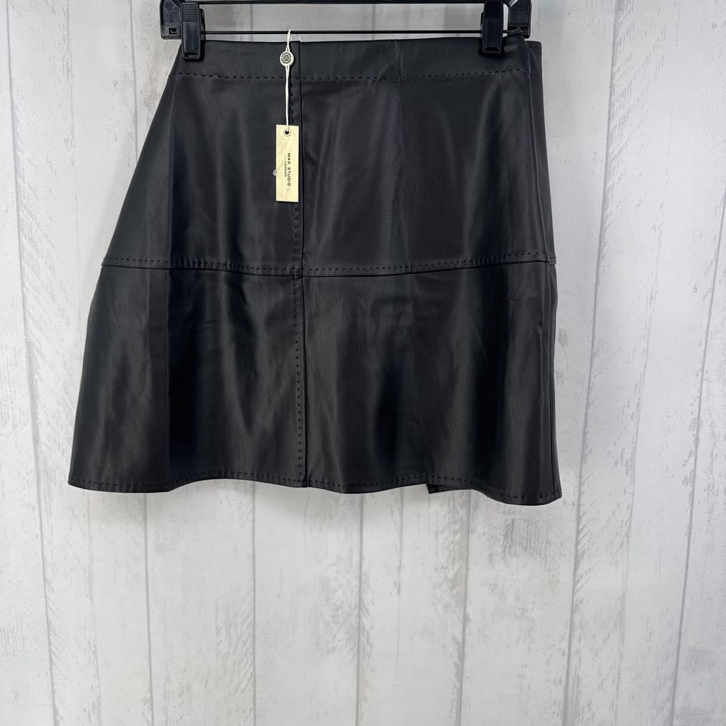 R128 L faux leather skirt