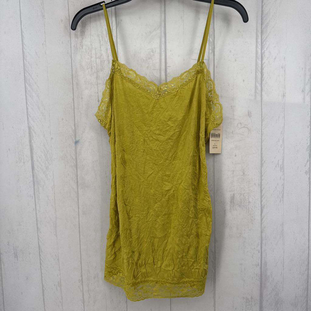 R30 L crinkle lace tank