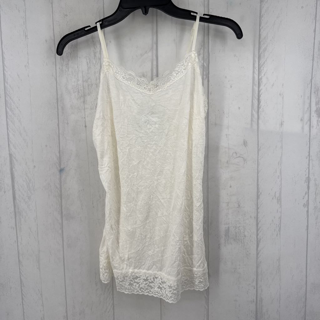R30 M crinkle lace tank