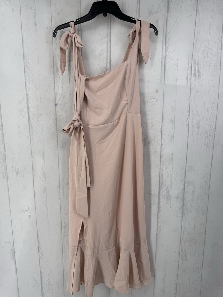 M tie slv ruffle hem slit smocked maxi dress