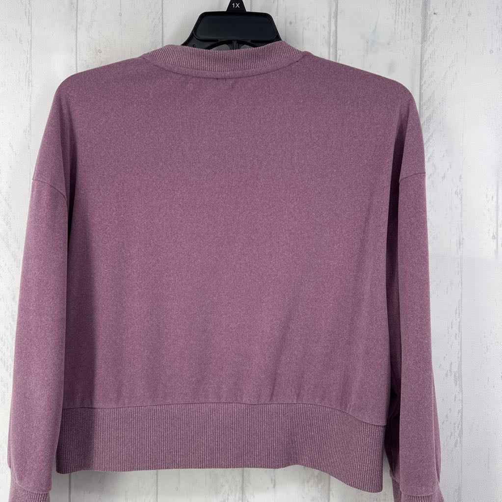 M crewneck sweatshirt