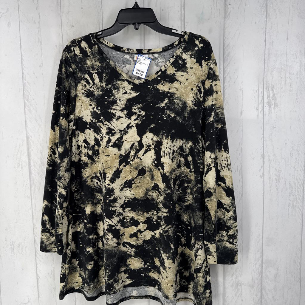 L tie-dye v-neck l/s top