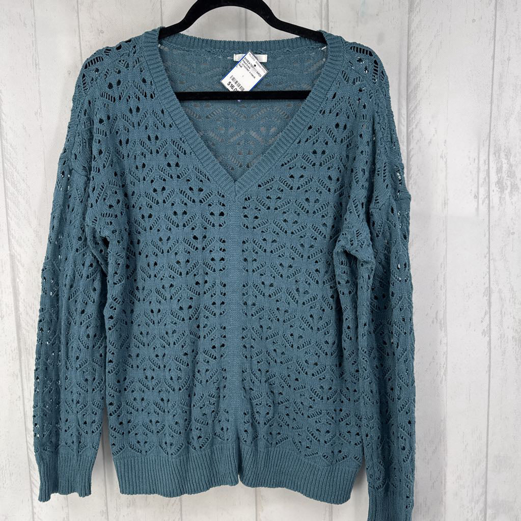 L crochet v-neck sweater