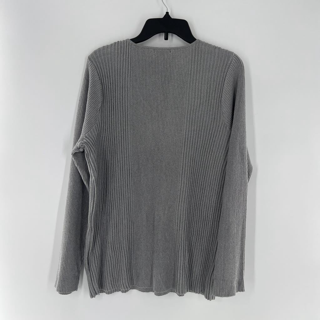 XL ribbed v-neck sweater