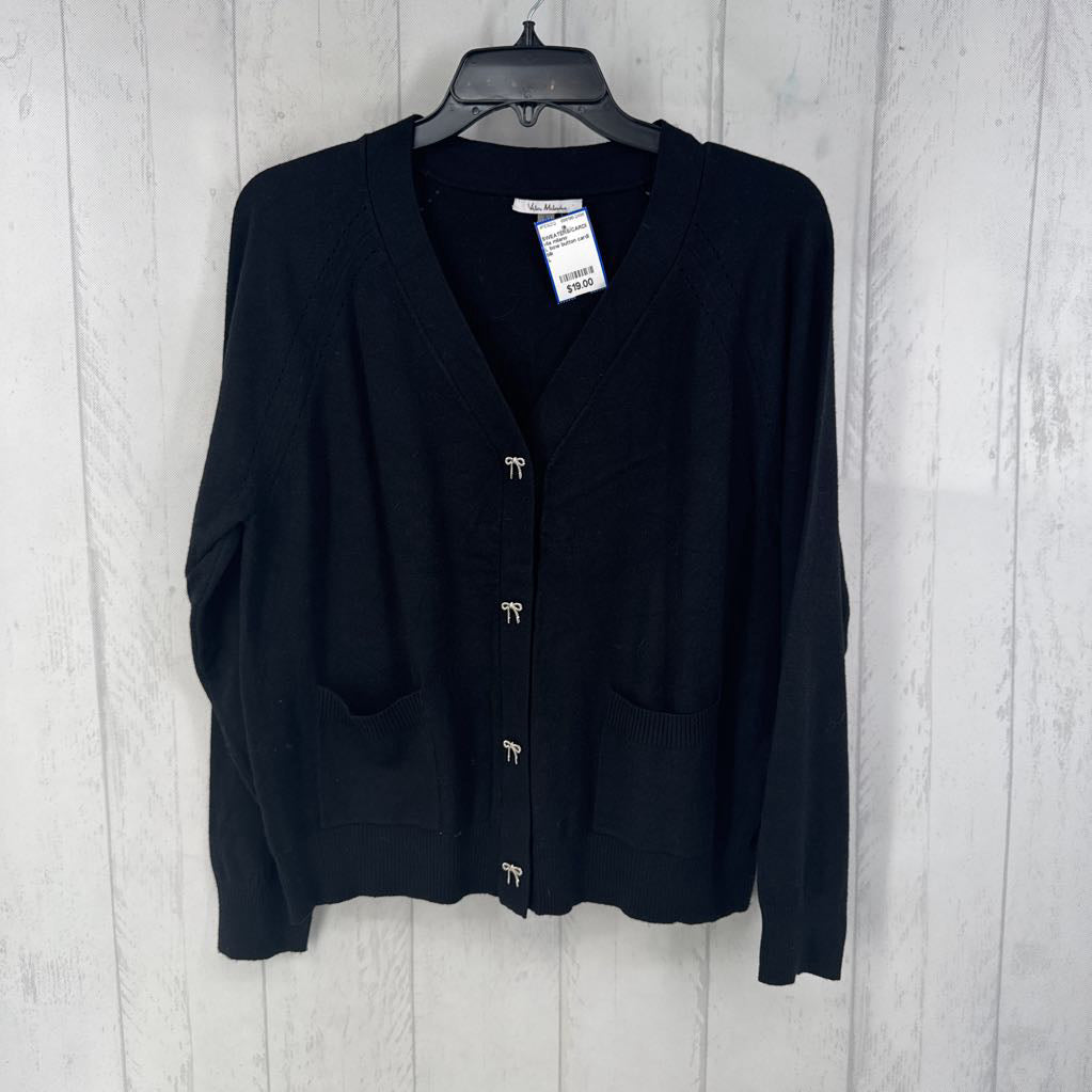 L bow button cardi