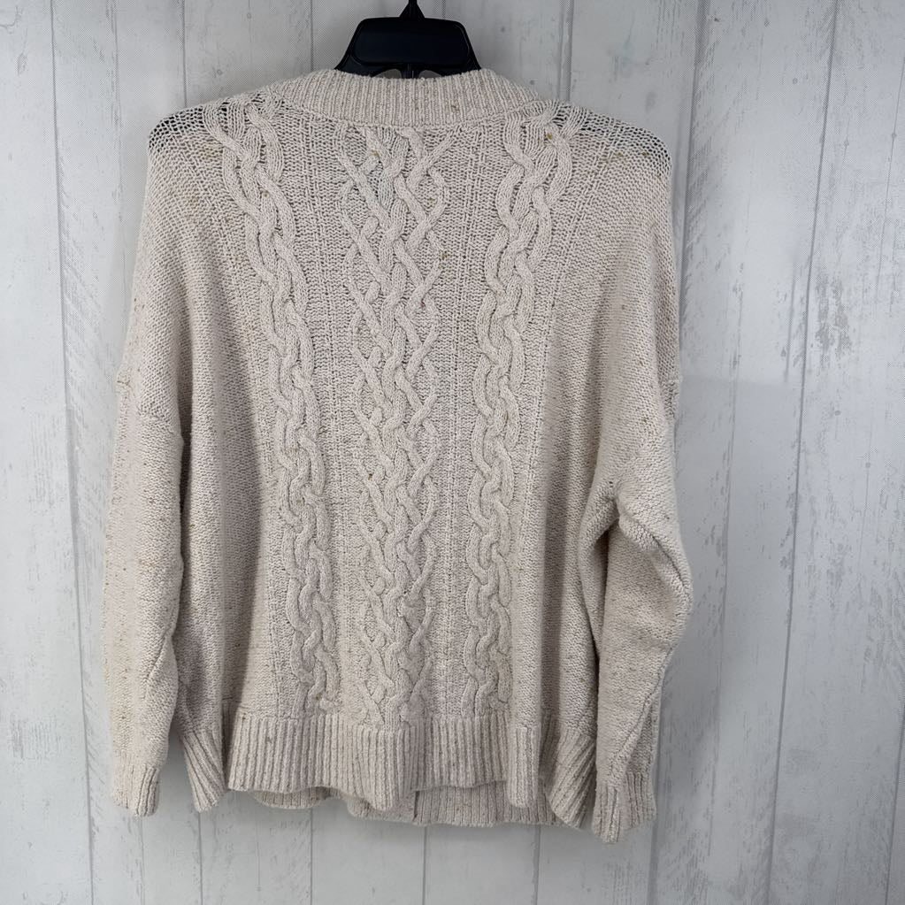 L cable knit cardi