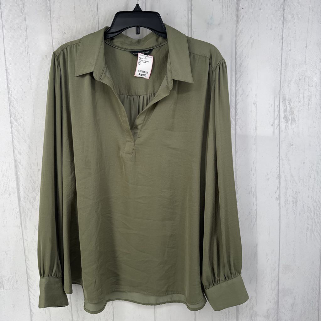 XXL v-neck w/collar l/s top