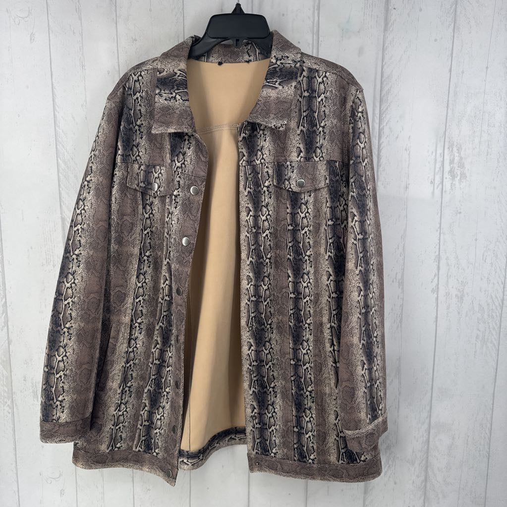 XL snakeskin print shacket