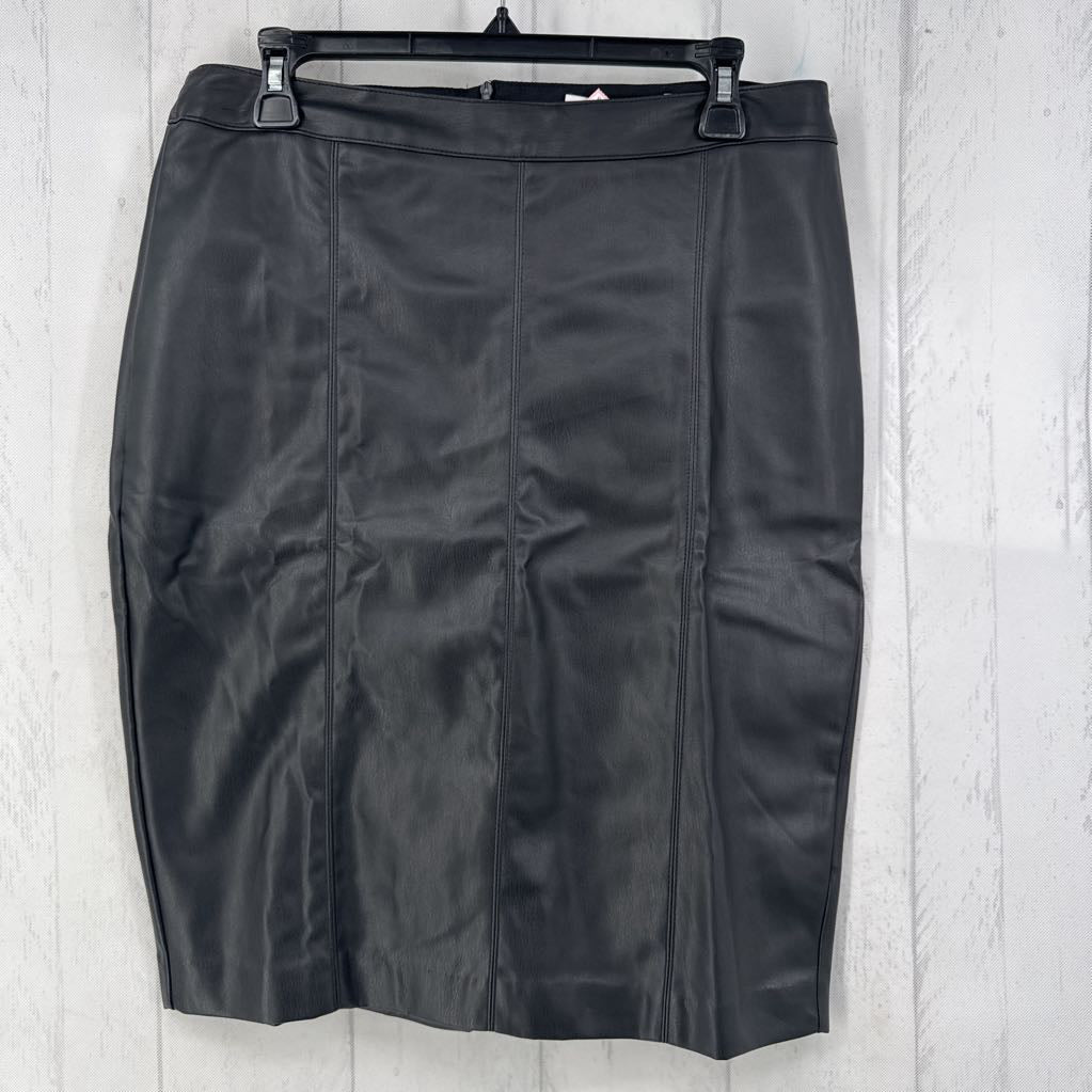 L vegan leather skirt