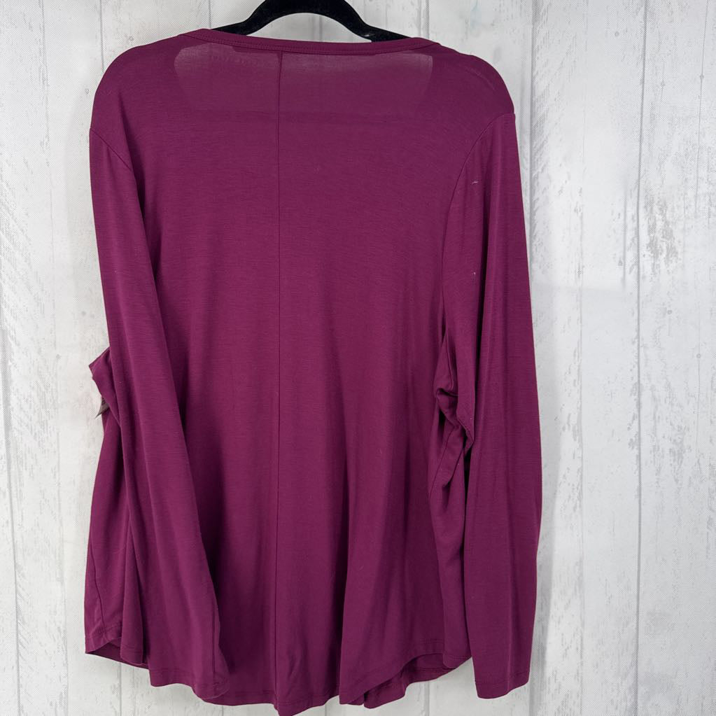 18/20 scoop neck l/s tee