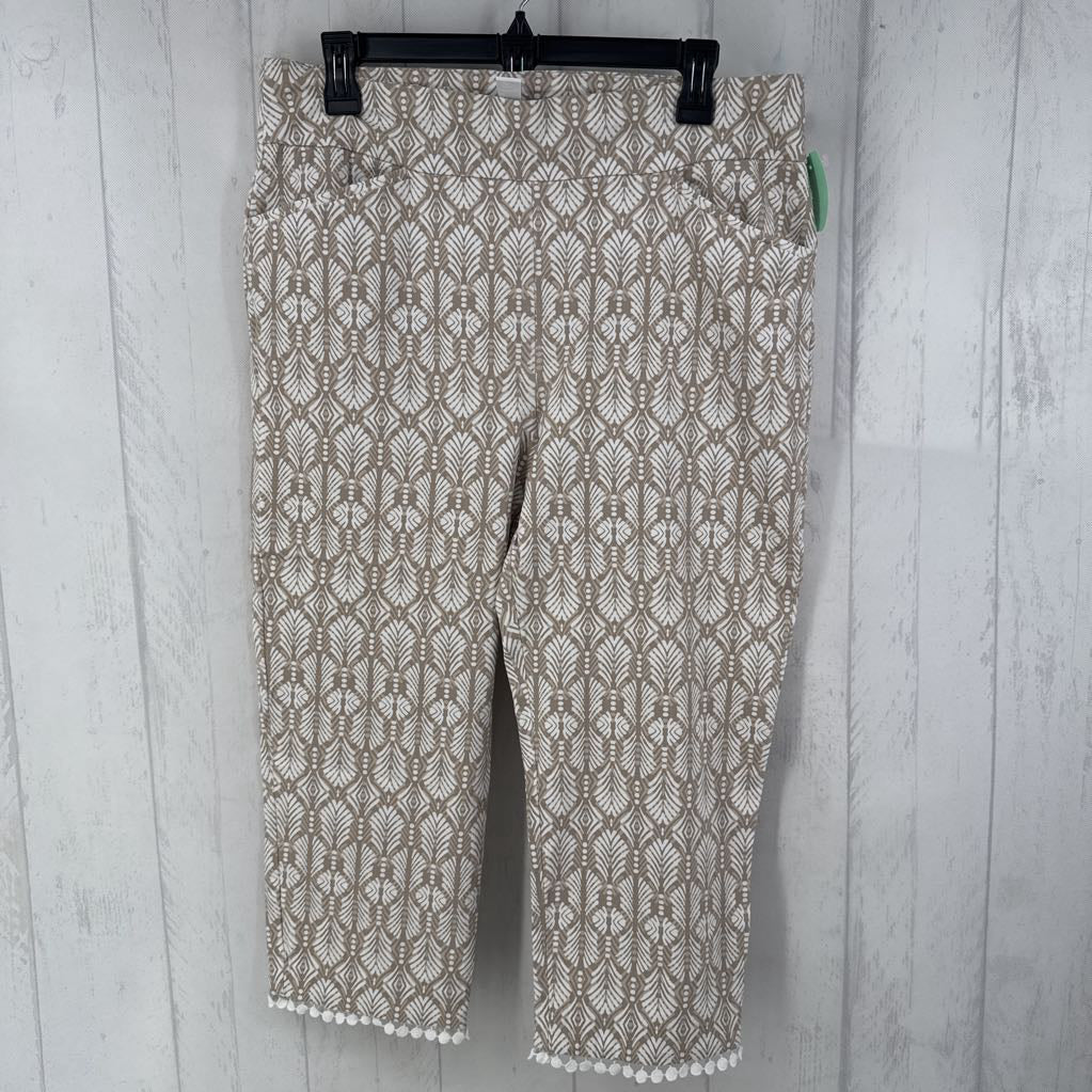 2.5 geometric/leaf ogee design capris