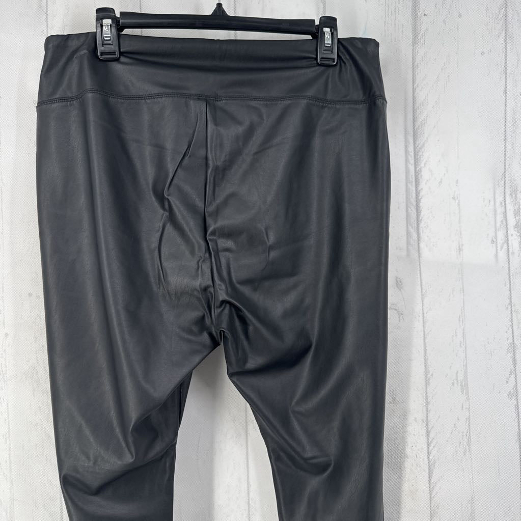 XL faux leather pants