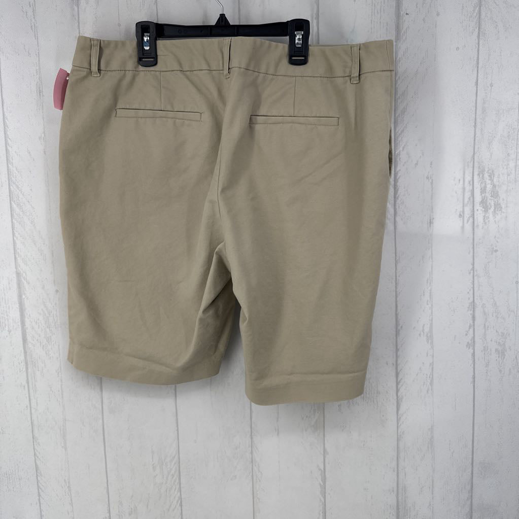 16 khaki bermuda shorts