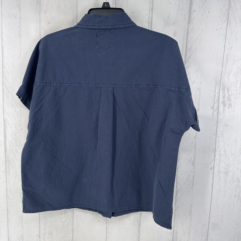 R36 L sunwashed button down s/s top