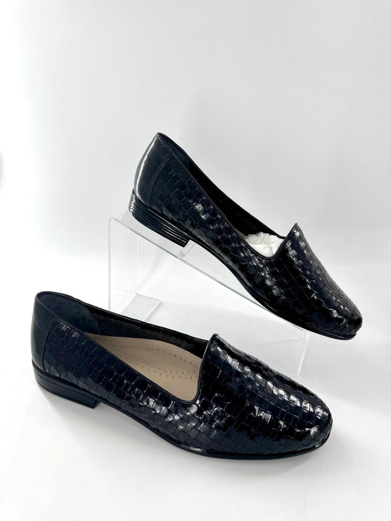 9.5 woven slip-on flats