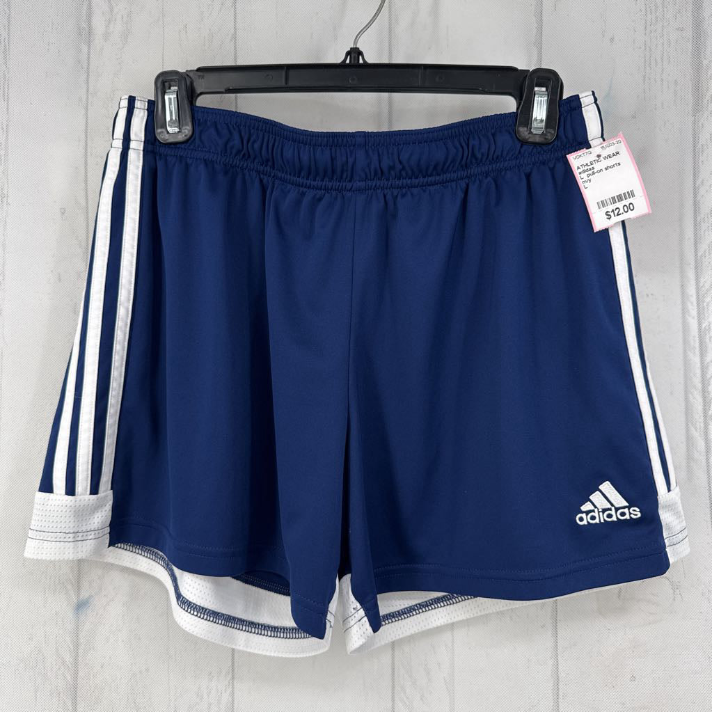 L pull-on shorts