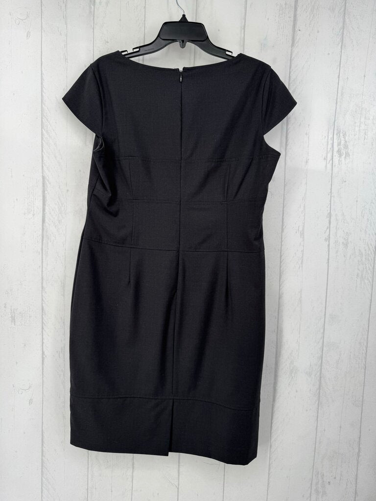 14 s/s square neck dress