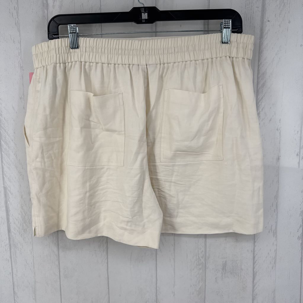 XL pull-on shorts