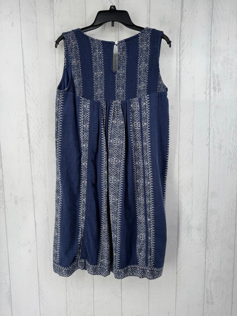 L embroidered notch neck slvls dress