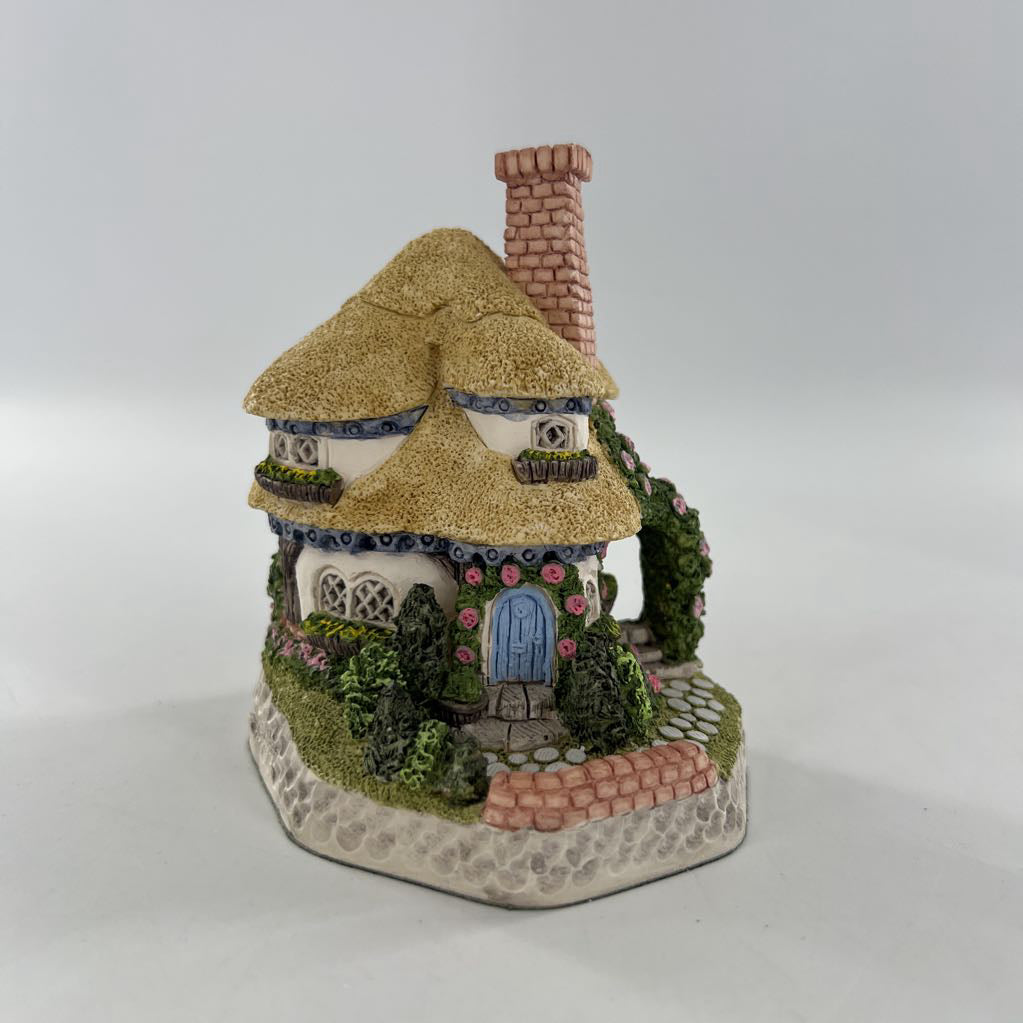 david winter cottage figurine (mother's cottage)