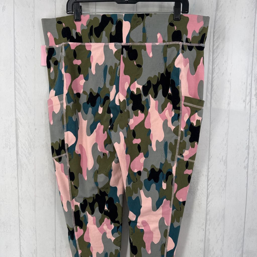 L camo print leggings