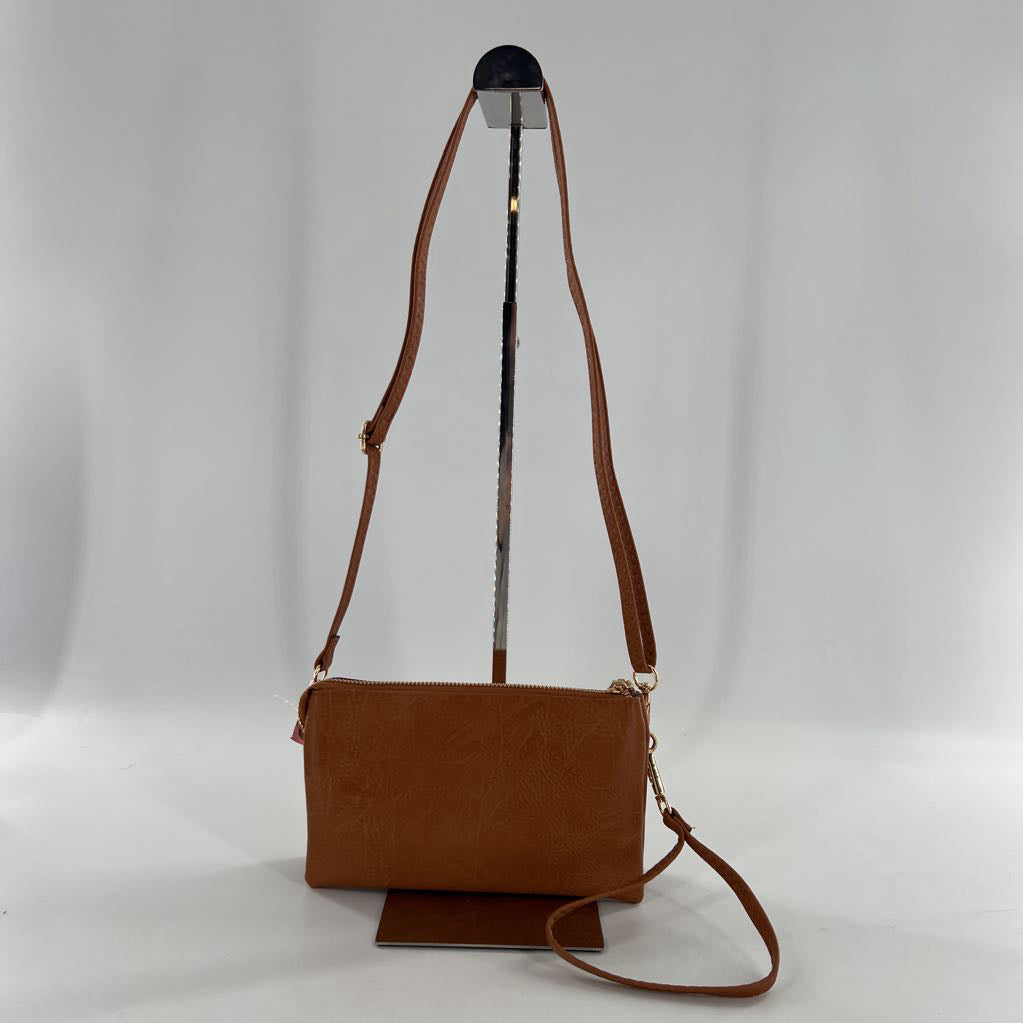 vegan triple compartment crossbody/wristlet