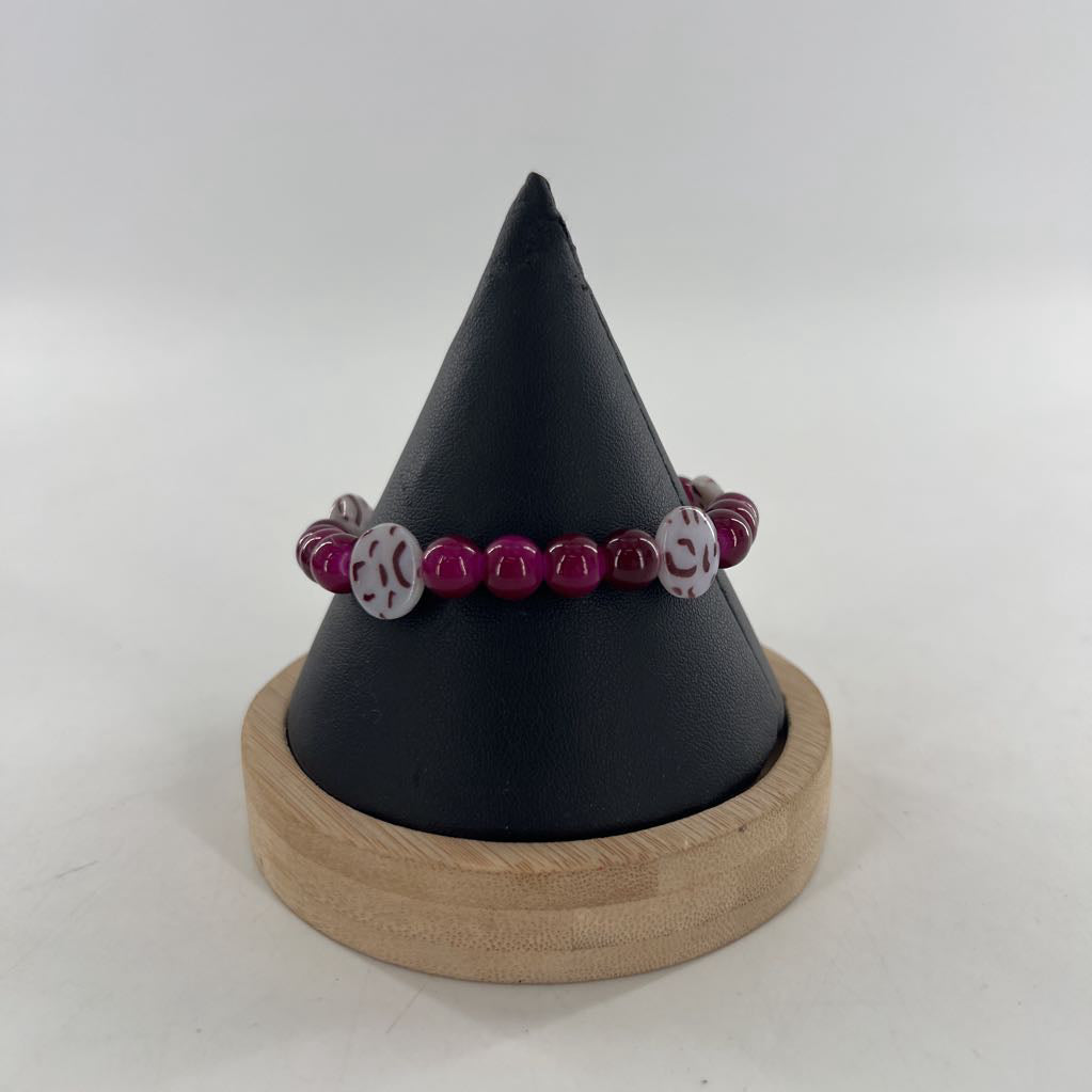 magenta beaded stretch bracelet
