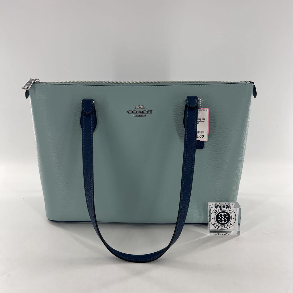 R460 pebbled top zip tote