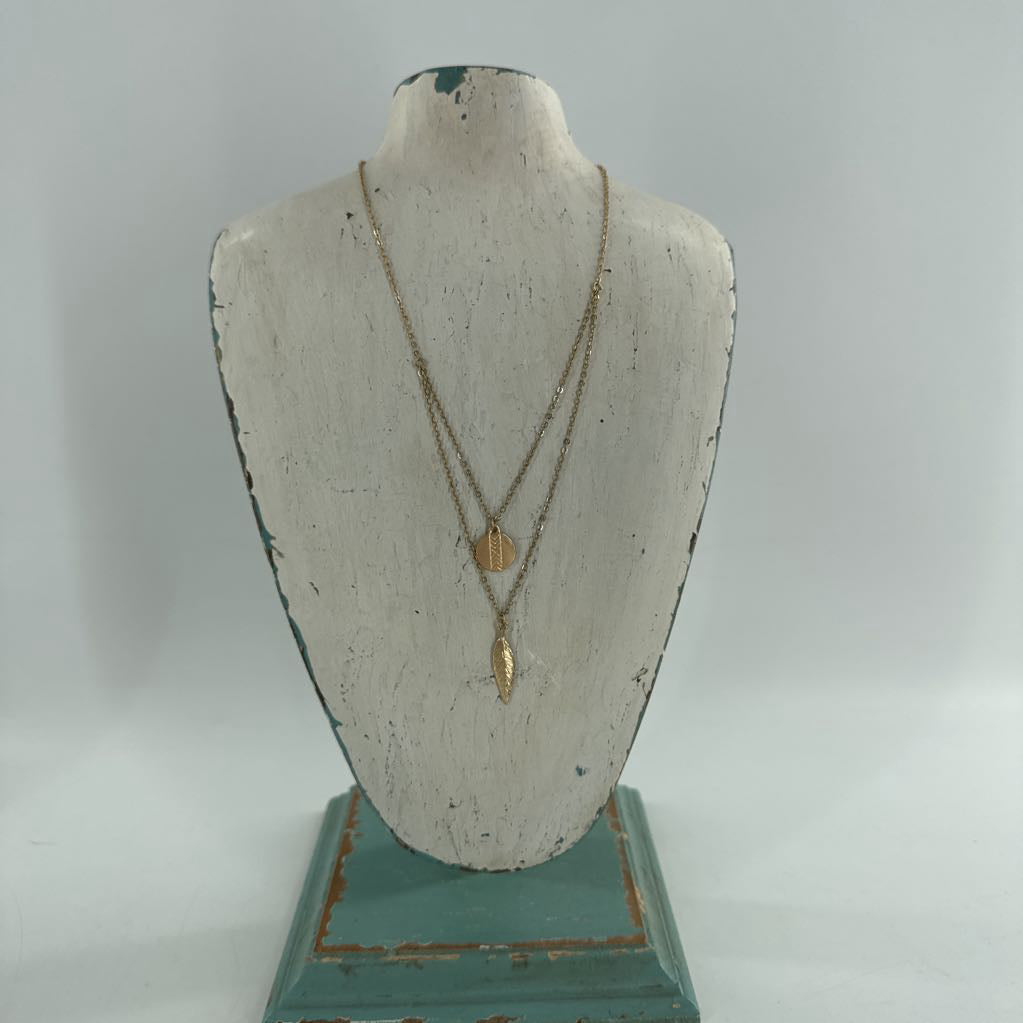 10" gold tone feather pendant necklace