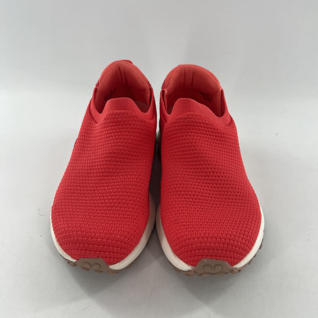 8.5w slip on sneakers