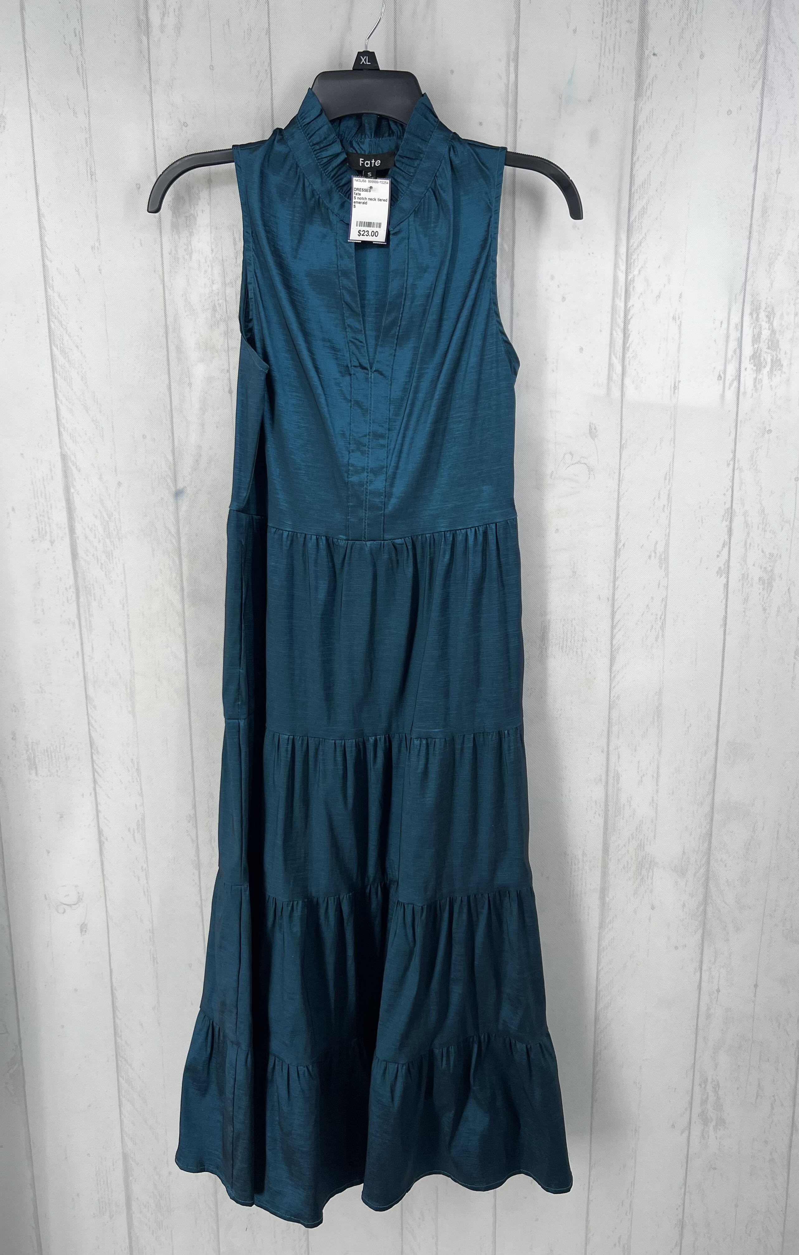 S notch neck tiered slvls dress